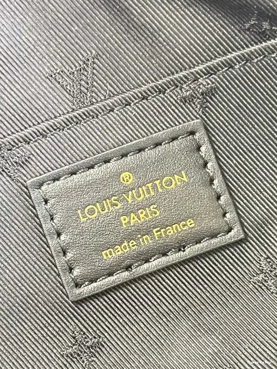 LOUIS BB PAPILLON VUITTON 0515